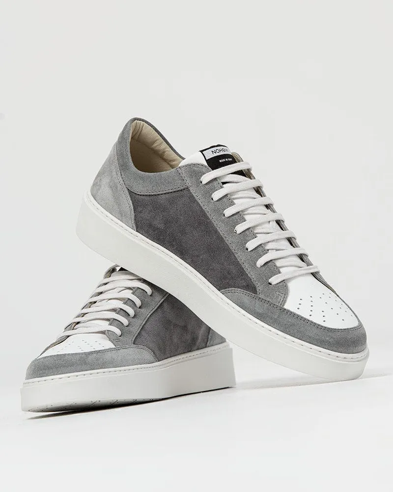 009 SNEAKERS IN GREY